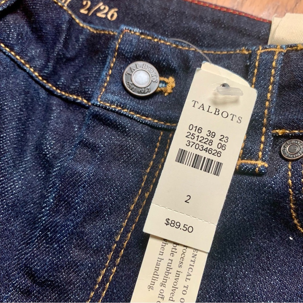 NWT Talbots Jeans Women’s Straight Leg 2 / 26 Blue Denim Mid Rise Dark Wash NEW